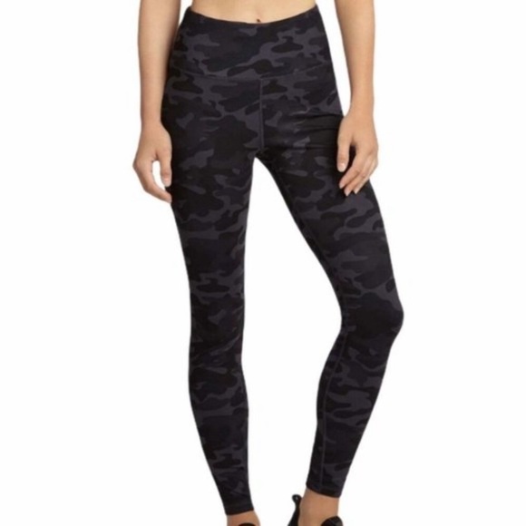 Danskin Black Camouflage Leggings, Large - Picture 7 of 7
